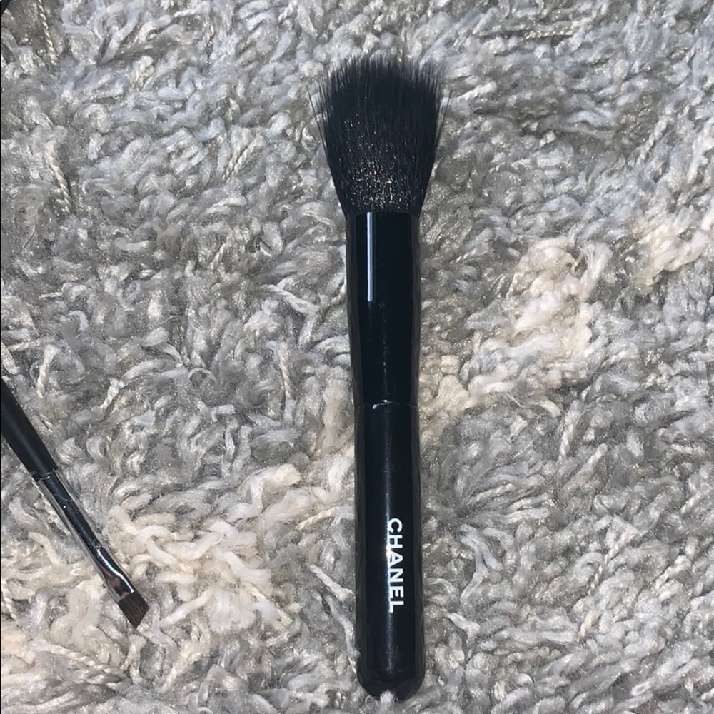 CHANEL BRUSH - Picture 2 of 4